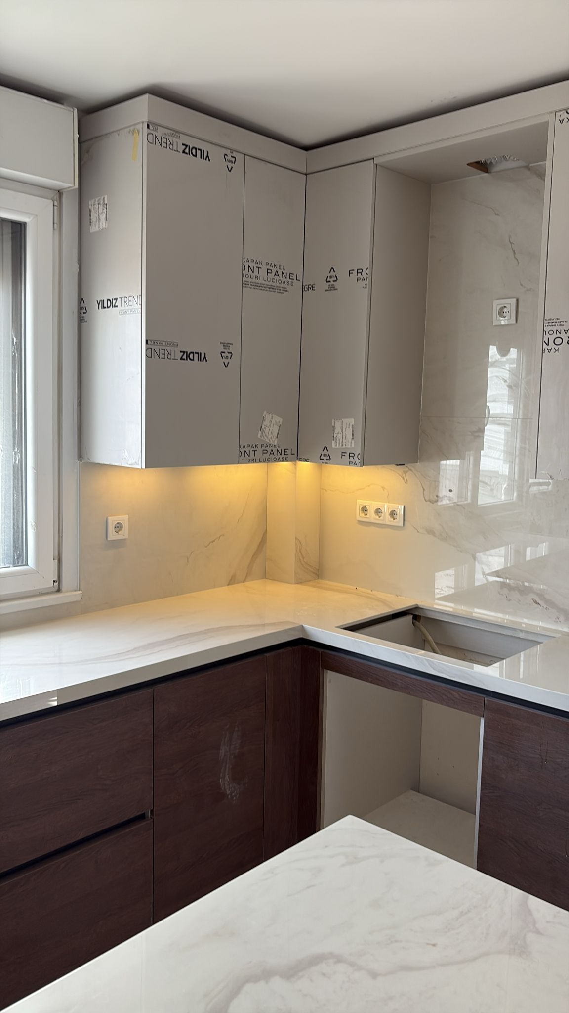 Beyaz porselen mutfak dönüşümü